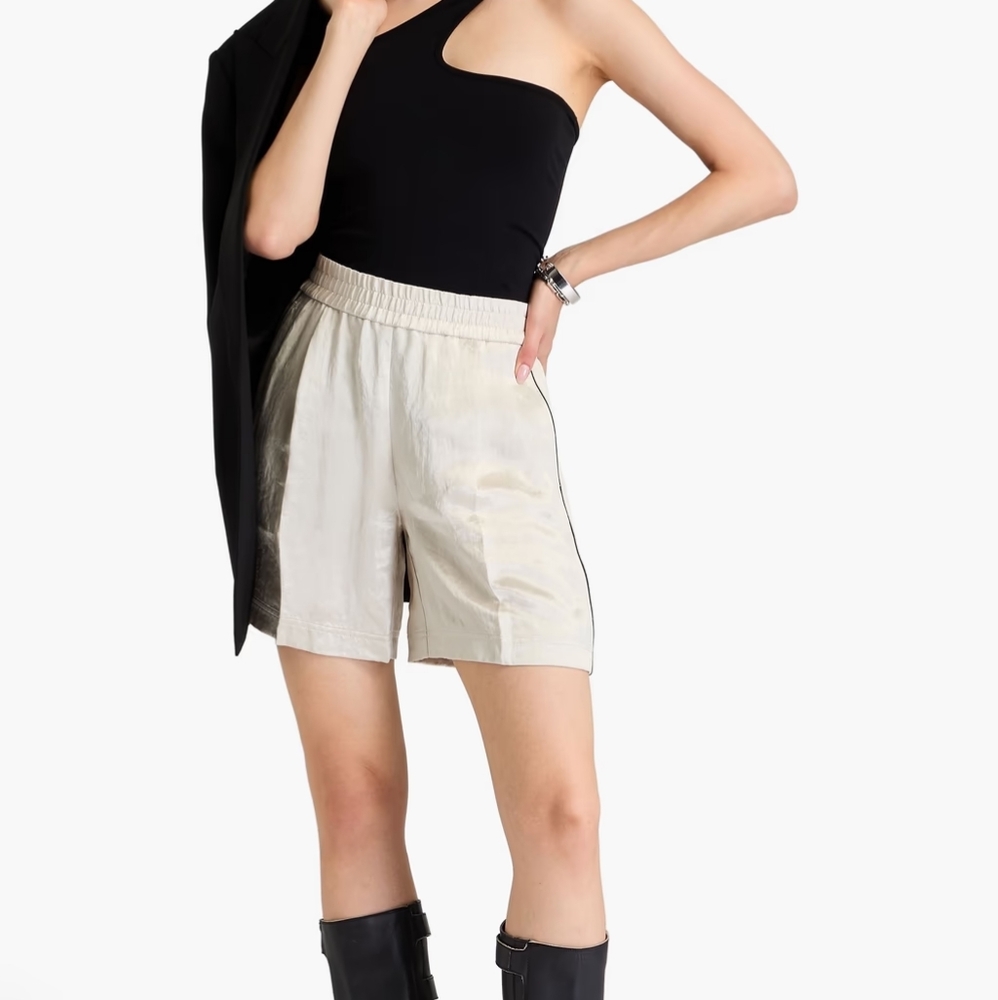 NWT Helmut Lang Pleated Crinkle Crepe-Satin Shorts, Small